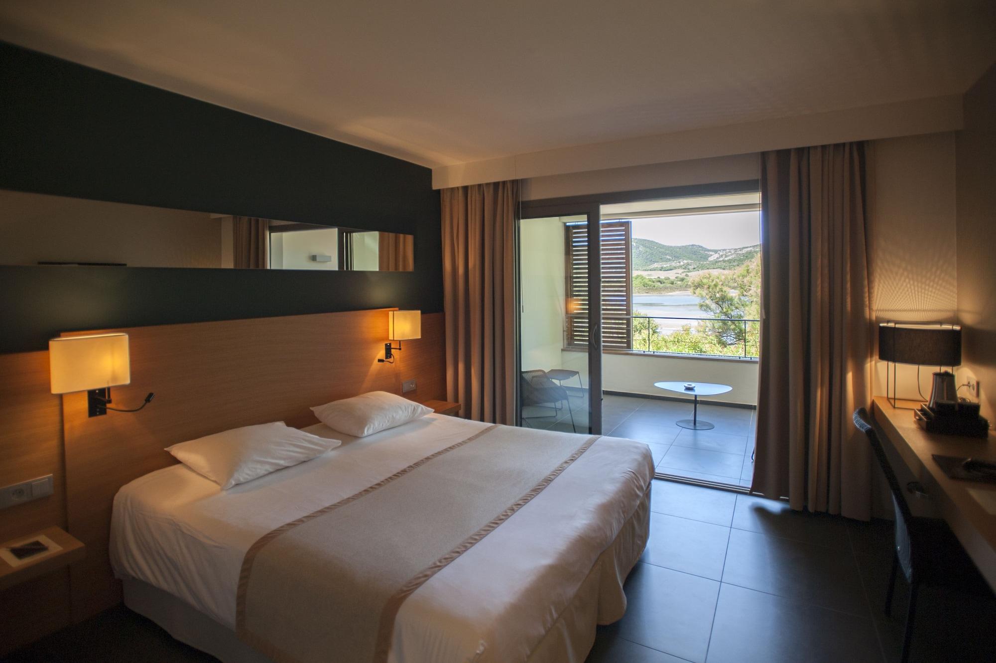 Hotel & Lodges Moby Dick Porto-Vecchio  Exterior photo