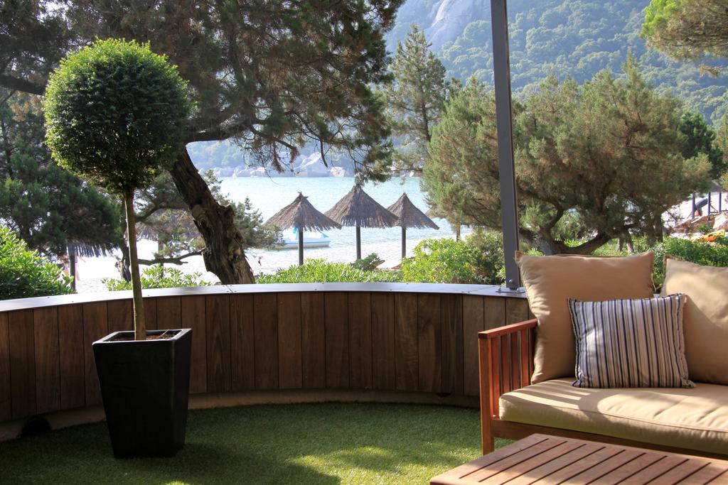 Hotel & Lodges Moby Dick Porto-Vecchio  Exterior photo