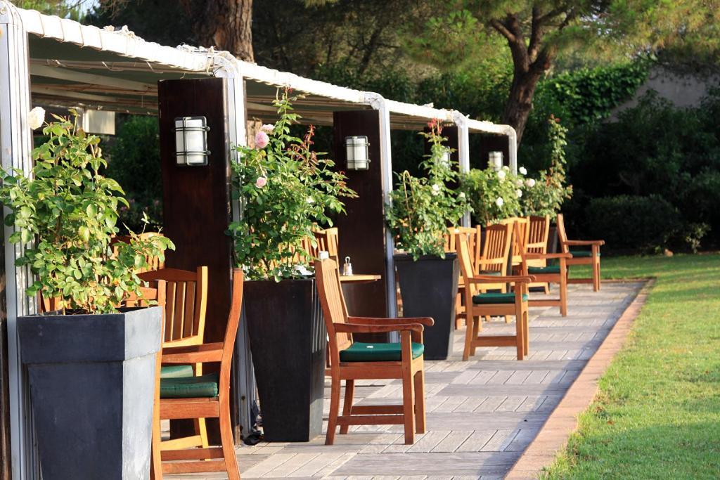 Hotel & Lodges Moby Dick Porto-Vecchio  Exterior photo